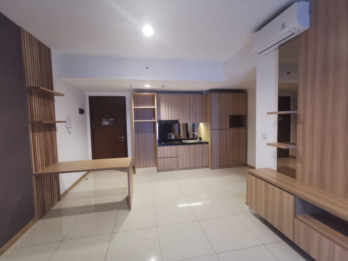 fe08ecc3-e5b4-47f7-965b-057a6f99de3c