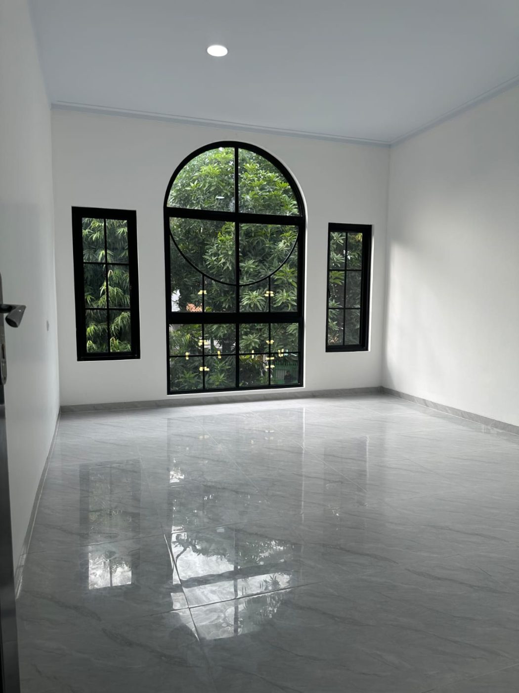 WhatsApp Image 2025-09-12 at 11.02.34